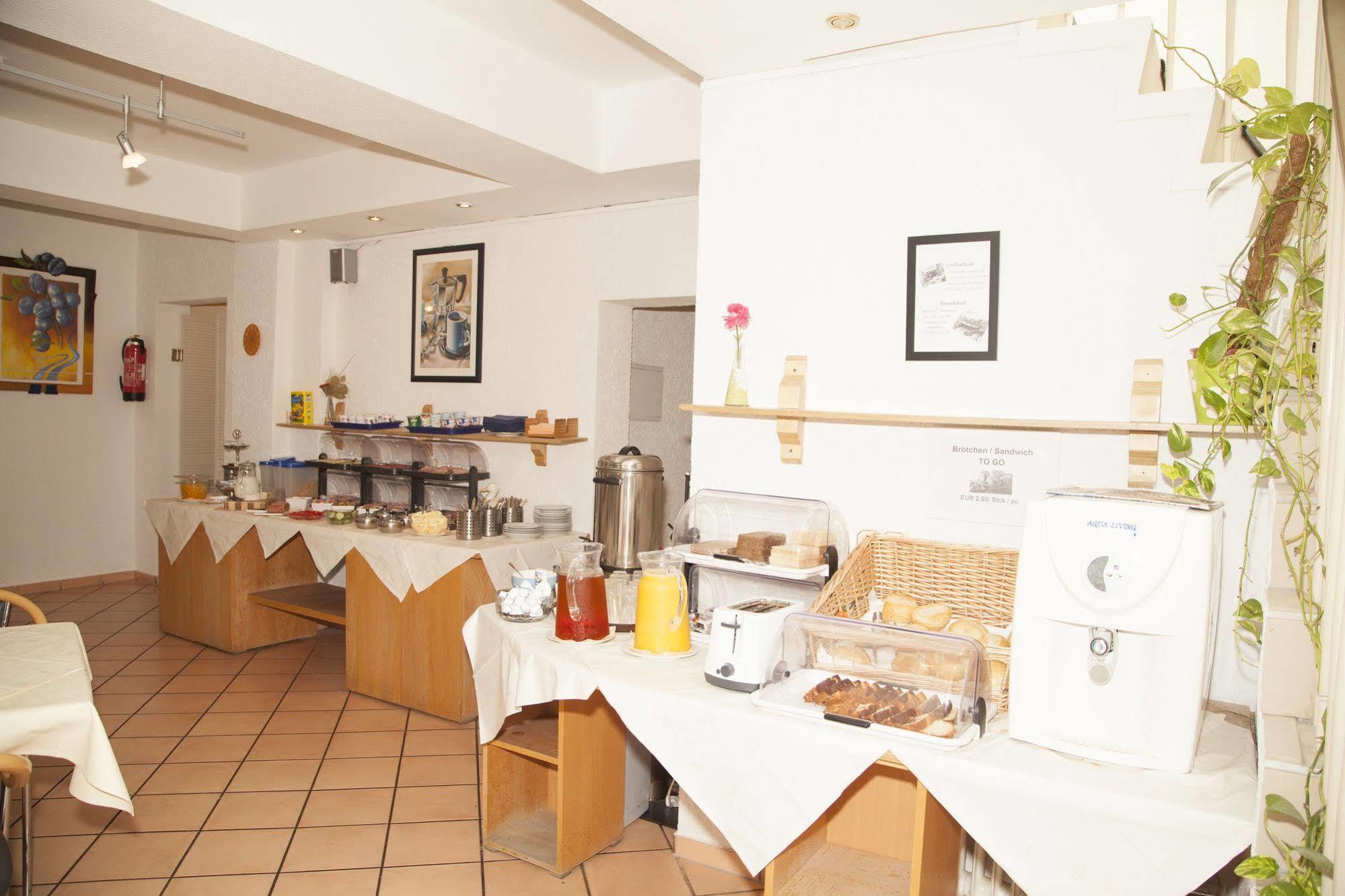 A&O Koeln Hauptbahnhof Hotel Luaran gambar